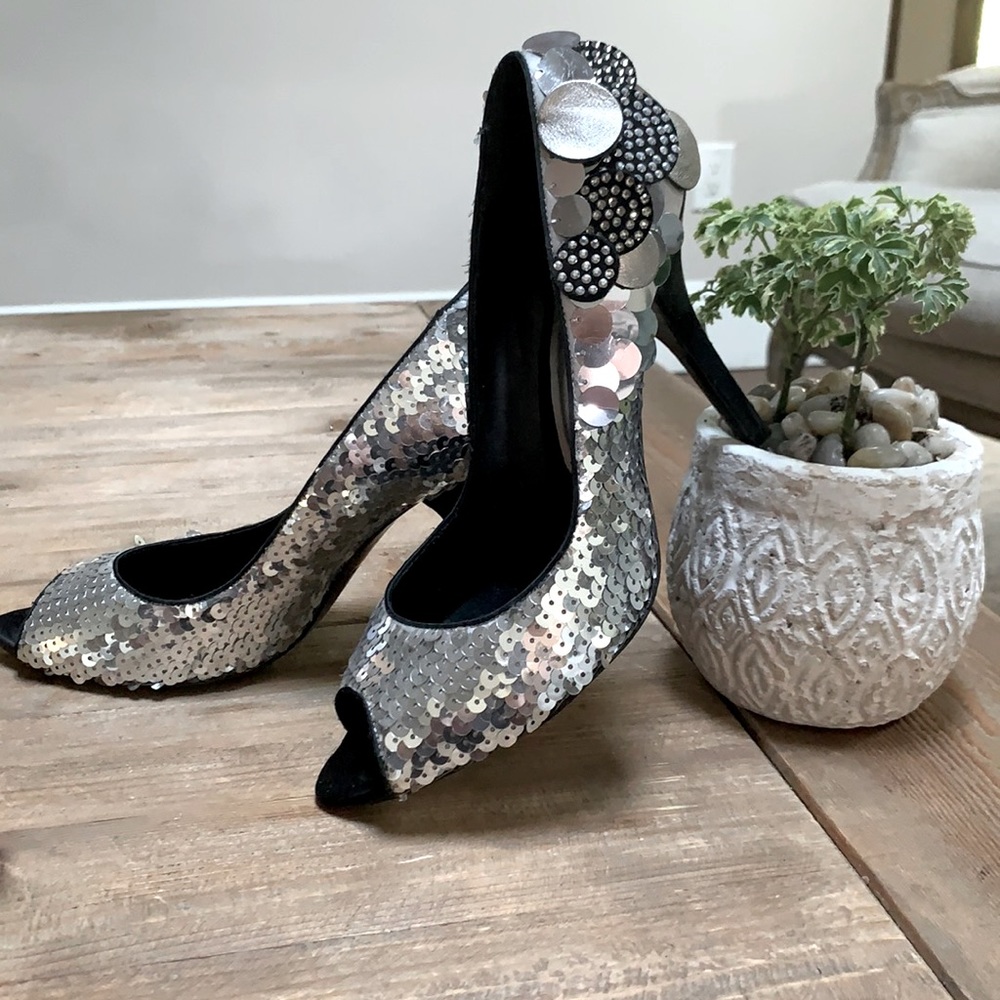 Bowne Heels